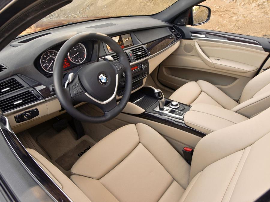  BMW X6 xDrive 5.0i 2008 года  (US) (фото 4 из 13)
